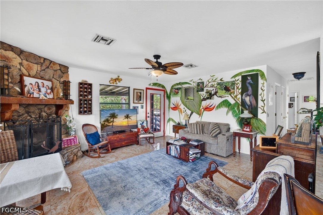 Residential in Bokeelia 3