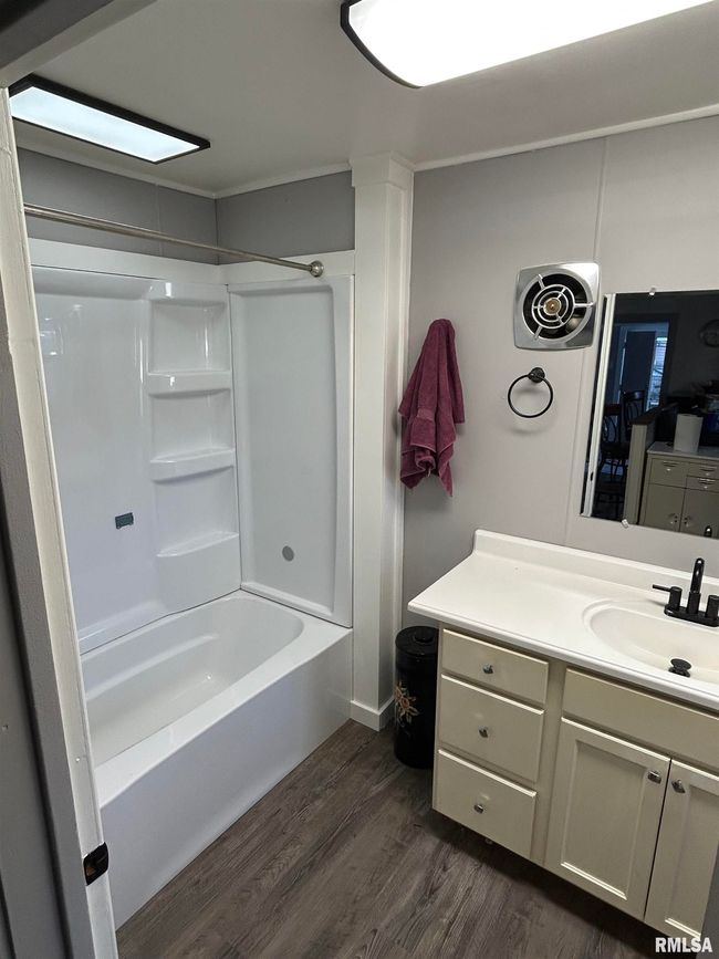 1230 N New St, House other with 2 bedrooms, 1 bathrooms and null parking in Springfield IL | Image 11