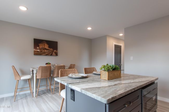 B5 - 577 English St, Home with 3 bedrooms, 3 bathrooms and null parking in Bristol TN | Image 11