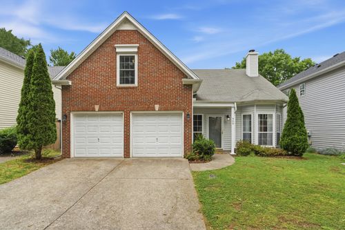 909 Idlewild Ct, Franklin, TN, 37069-8104 | Card Image
