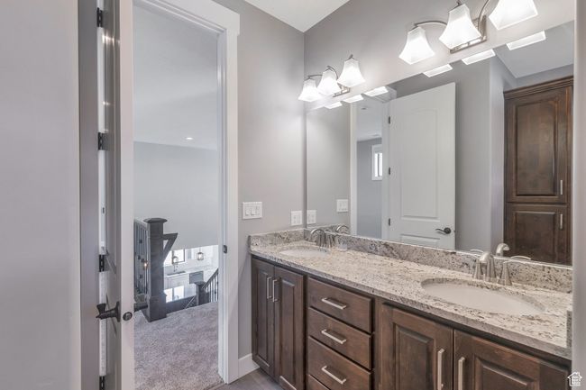 Full bath with double vanity | Image 27