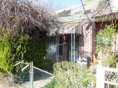 3342 Gunther Ave, Bronx, NY, 10469-2728 | Card Image