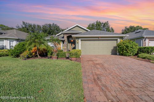 643 Rangewood Dr Se, Palm Bay, FL, 32909-6854 | Card Image