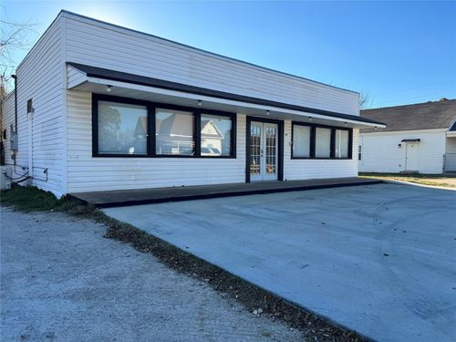 311 E Franklin St, Alvord, TX, 76225-6302 | Card Image