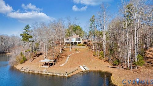 780 Dry Bridge Rd, Farmville, VA, 23901-5451 | Card Image