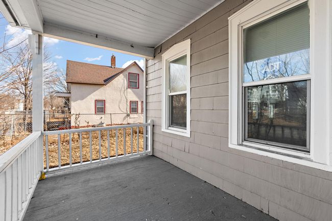 Shared porch for leisure lounging | Image 4