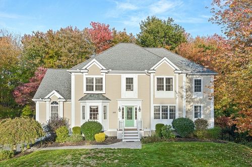 109 Meadow Creek Dr, Dracut, MA, 01826-2763 | Card Image