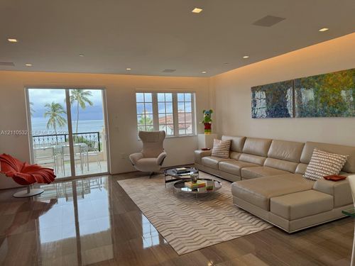 19233-19233 Fisher Island Dr, Miami Beach, FL, 33109-1172 | Card Image