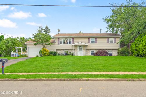 353 Cokes Dr, Toms River, NJ, 08753-4205 | Card Image