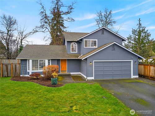 17427 Spruce Way, Lynnwood, WA, 98037-7428 | Card Image