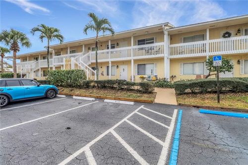 apt-h10-4617 Bayshore Dr, NAPLES, FL, 34112-6568 | Card Image