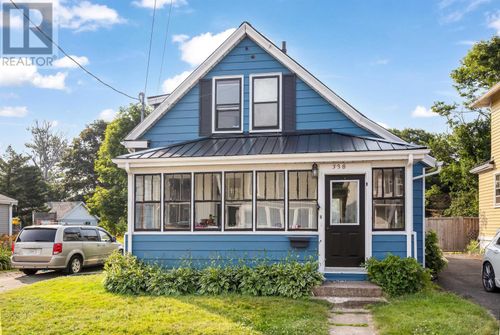 338 Euston St, Charlottetown, PE, C1A1Y1 | Card Image