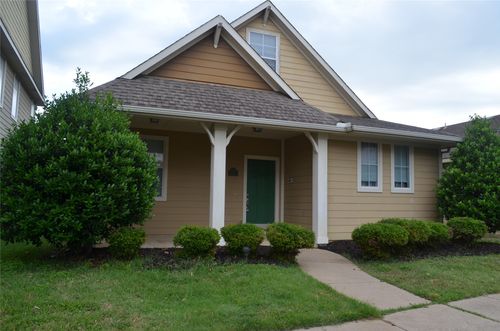 10113 Hanover Dr, Providence Village, TX, 76227-8567 | Card Image