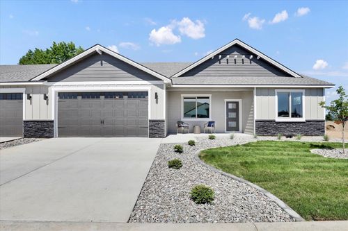 1109 - Unit 16 N Country Club Dr, Deer Park, WA, 99006-6058 | Card Image