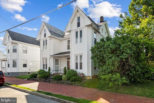 13 W Water St, SMITHSBURG, MD, 21783-1642 | Card Image