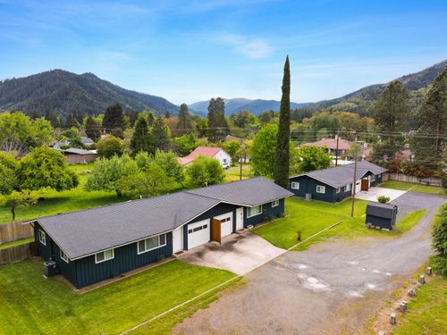 1-4-824 Pine Street, Rogue River, OR, 97537 | Card Image
