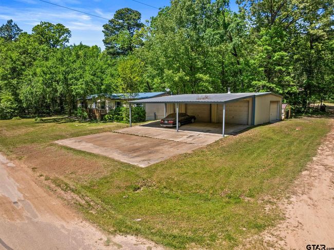 364 San Saba Ln, House other with 3 bedrooms, 2 bathrooms and null parking in Mt Vernon TX | Image 6