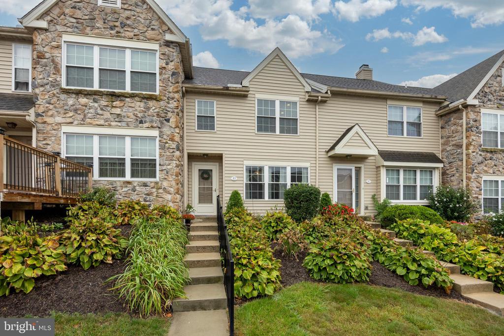 Wexford Ct, Morgantown, PA 19543