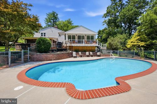 16 E Glen Cir, MEDIA, PA, 19063-4712 | Card Image