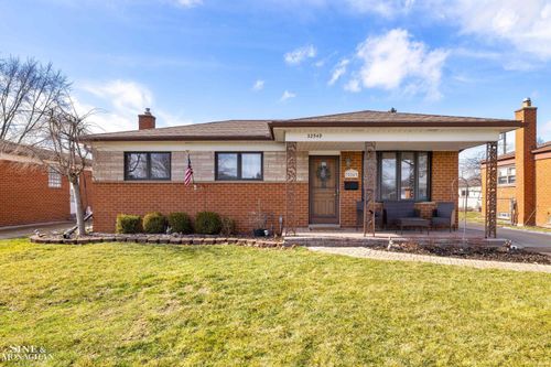 32549 Gloede Drive Drive, Warren, MI, 48088 | Card Image