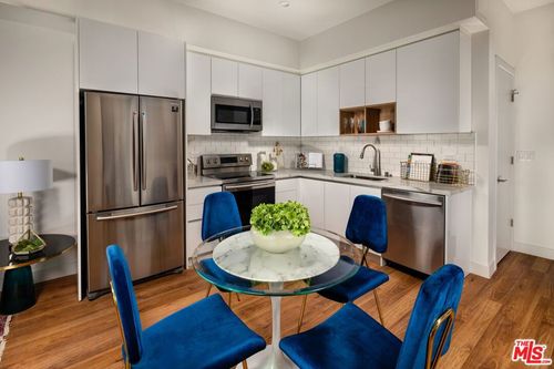 413-269 S Mariposa Avenue, Los Angeles, CA, 90004 | Card Image