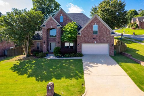 1 Melrose Cv, Little Rock, AR, 72212-2776 | Card Image