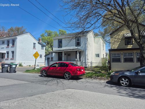 131 W Bridge St, Saugerties, NY, 12477-1419 | Card Image