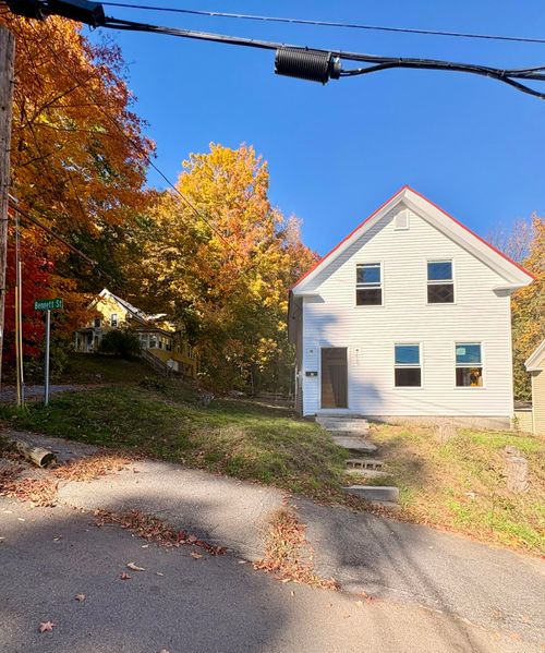15 Bennett Street, Augusta, ME, 04330 | Card Image
