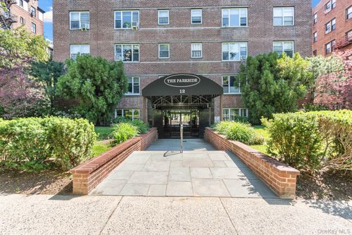 6f-12 Westchester Ave, White Plains, NY, 10601-3536 | Card Image
