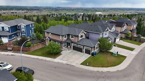12134 Valley Ridge Dr Nw, Calgary, AB, T3B6B4 | Card Image
