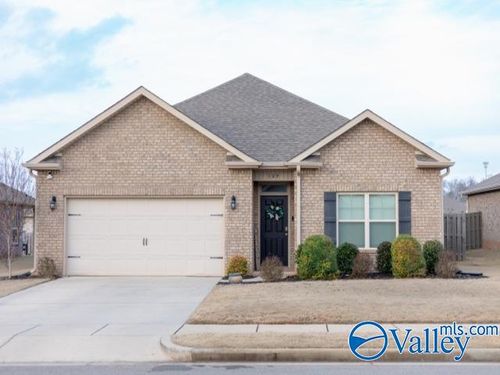 109 Sunlit Grove Dr, Harvest, AL, 35749-4906 | Card Image