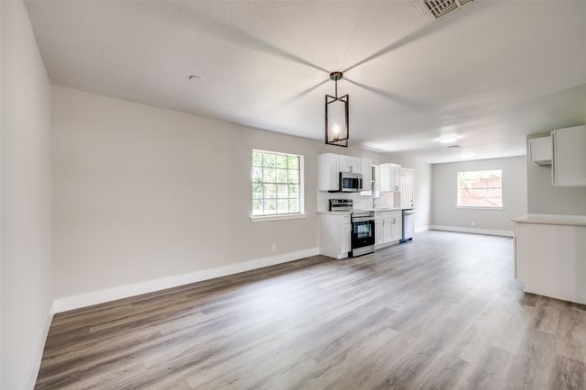 324 Deer Creek Rd, House other with 3 bedrooms, 2 bathrooms and null parking in Everman TX | Image 7