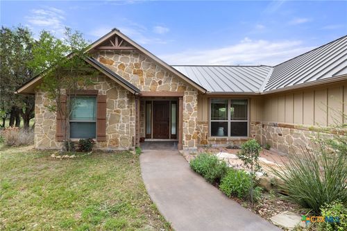 215 Maverick Cir, Horseshoe Bay, TX, 78657-6827 | Card Image
