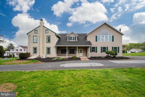 127 Houck Rd, FLEETWOOD, PA, 19522-8924 | Card Image