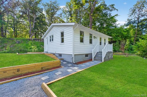 2091 Maple Ave, Cortlandt Mnr, NY, 10567-6003 | Card Image