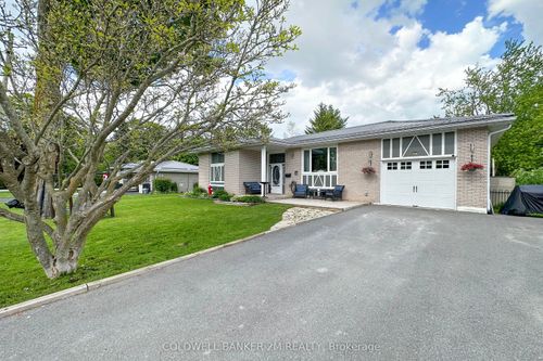 27 Anne St, Millbrook, ON, L0A1G0 | Card Image