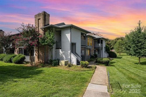 5828 Harris Grove Lane, Charlotte, NC, 28212 | Card Image