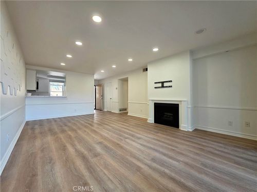 106-3845 Farquhar, Los Alamitos, CA, 90720 | Card Image