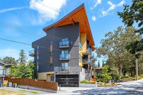 210-991 Mckenzie Ave, Saanich, BC, V8X3G8 | Card Image