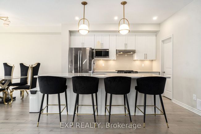 178 Angelonia Cres, House attached with 3 bedrooms, 3 bathrooms and 2 parking in Gloucester ON | Image 11