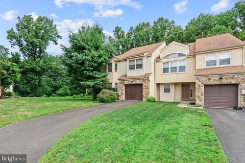 256 Sycamore Cir, FEASTERVILLE TREVOSE, PA, 19053-7211 | Card Image