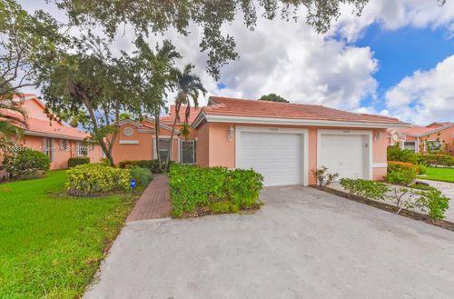 5570 Royal Lake Cir, Boynton Beach, FL, 33437-5609 | Card Image