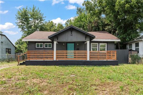 7004 Jackson Ave, Kansas City, MO, 64132-1637 | Card Image