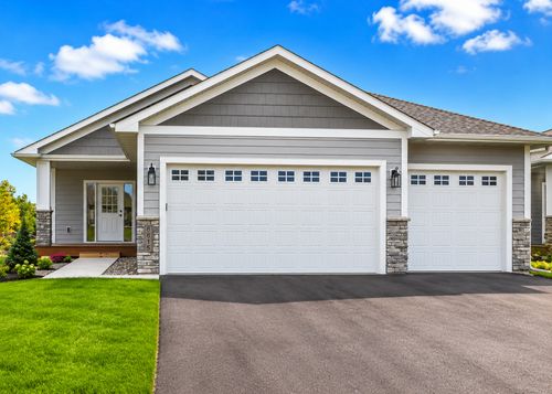 9815 Pinehurst Dr, Elko New Market, MN, 55020-9652 | Card Image