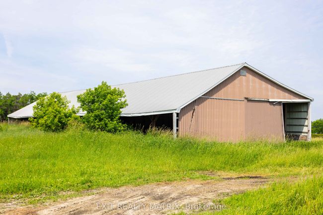 1467 Wade Rd, Home with 4 bedrooms, 2 bathrooms and 18 parking in Russell ON | Image 38
