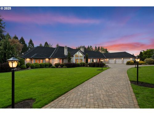 12111 Sw Malloy Way, Sherwood, OR, 97140-8430 | Card Image