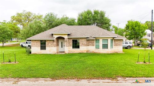 513 Lincoln St, El Campo, TX, 77437-5537 | Card Image