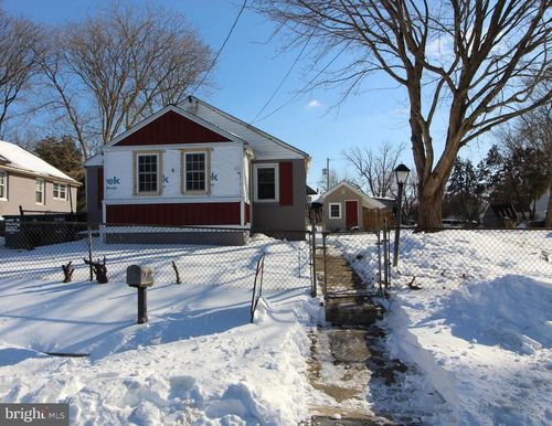 1335 Apple St, Upper Chichester, PA, 19061-3002 | Card Image