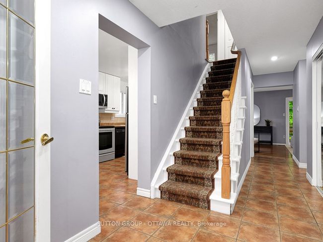 1112 St Germain Cres, House other with 4 bedrooms, 2 bathrooms and 2 parking in Orleans ON | Image 7