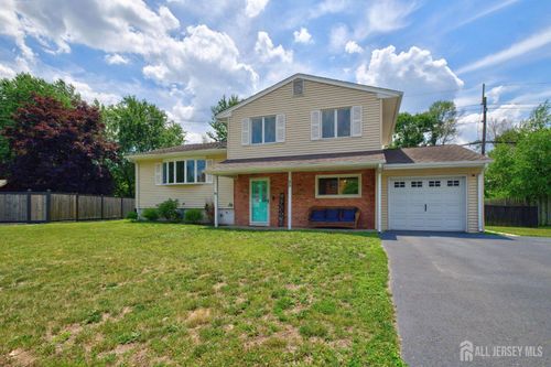 38 Bruce Ct, Milltown, NJ, 08850-1320 | Card Image
